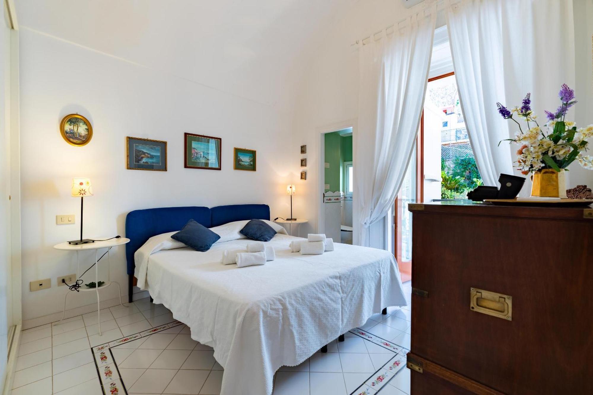 Stefania Flat - Amalfi Center Appartement Buitenkant foto