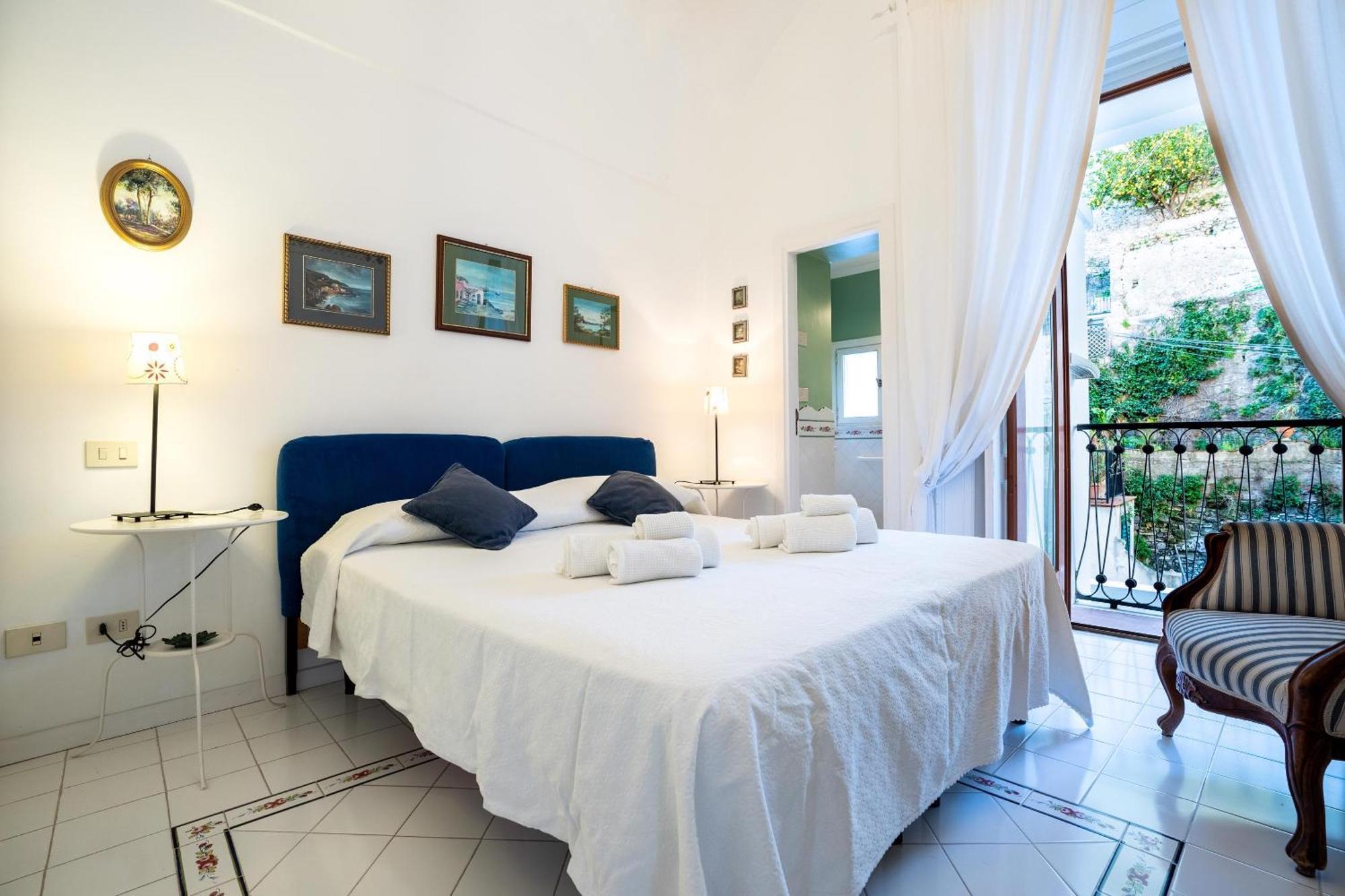 Stefania Flat - Amalfi Center Appartement Buitenkant foto