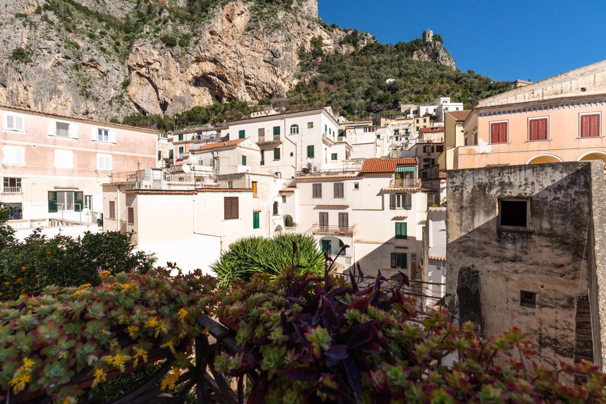 Stefania Flat - Amalfi Center Appartement Buitenkant foto